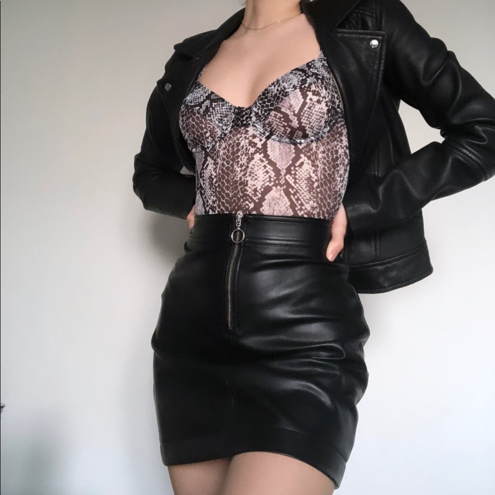 NWT Fashion Nova Snakeskin Bodysuit